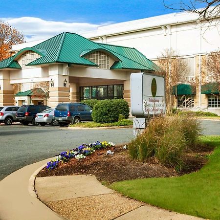 Clarion Hotel & Suites Convention Center Fredericksburg Extérieur photo